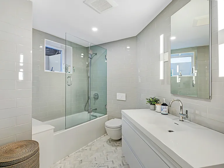 15 Margaret Dr — Photo 19