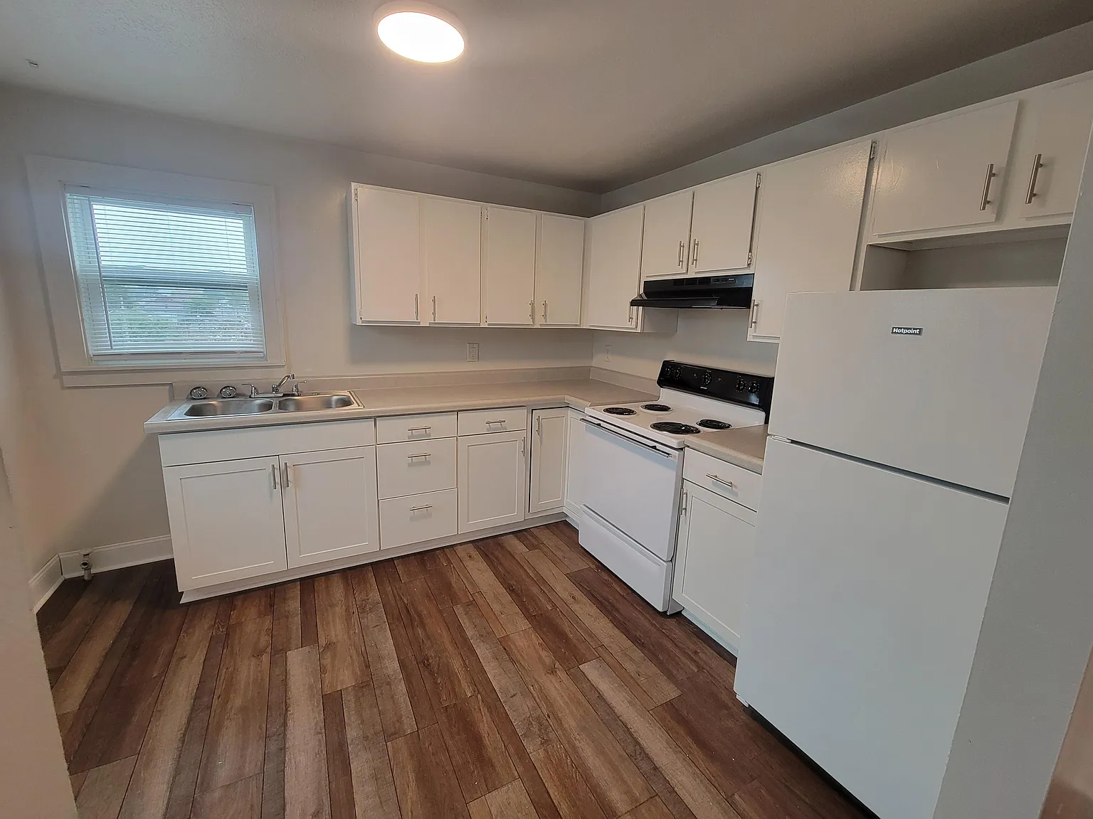 1 bed, 850 sqft, $725 — Photo 1