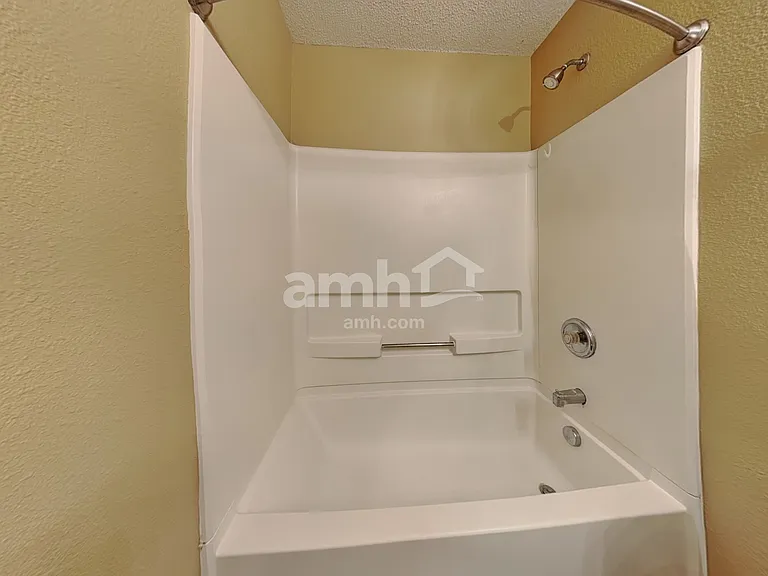 10757 Emery Dr — Photo 17