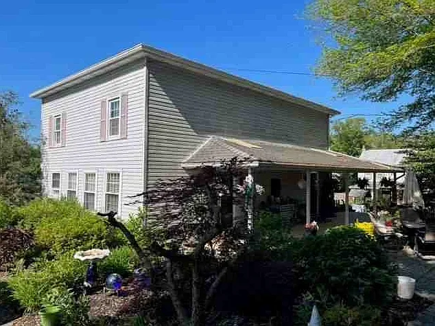 330 Old State Rd — Photo 1