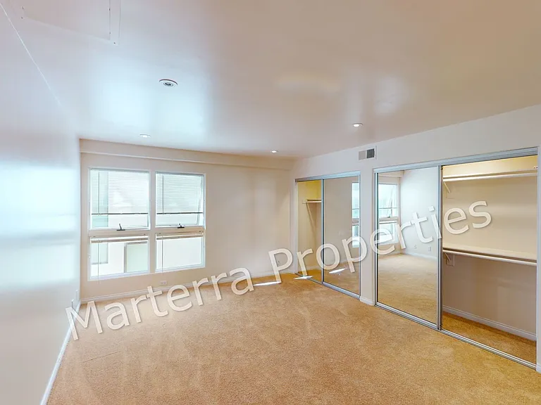 3604 Manhattan Ave — Photo 16