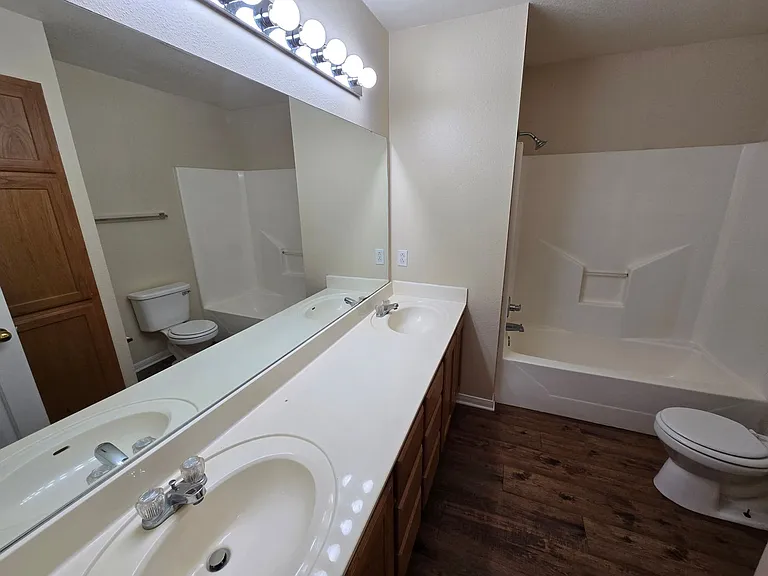 1704 Rock Hollow Loop — Photo 11