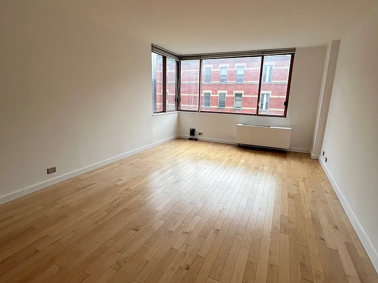 393 W 49th St #4F — Photo 1