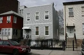 Building Photo 3