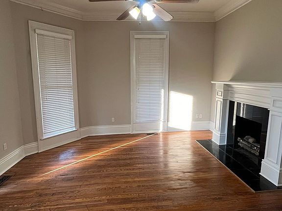 5th image of 928 Elm St APT 1