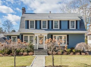 19 Dobbs Ter, Scarsdale, NY 10583