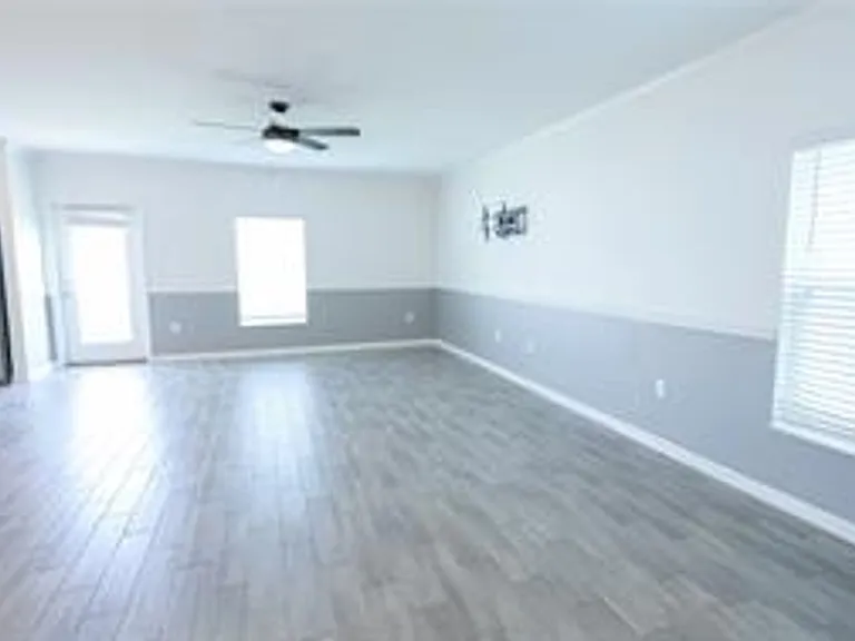 1821 Heart Lake Dr — Photo 12