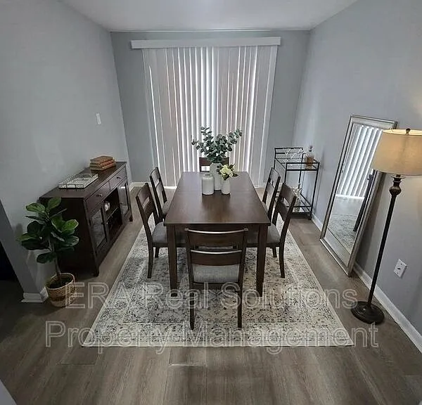 1622 Smith Rd — Photo 3