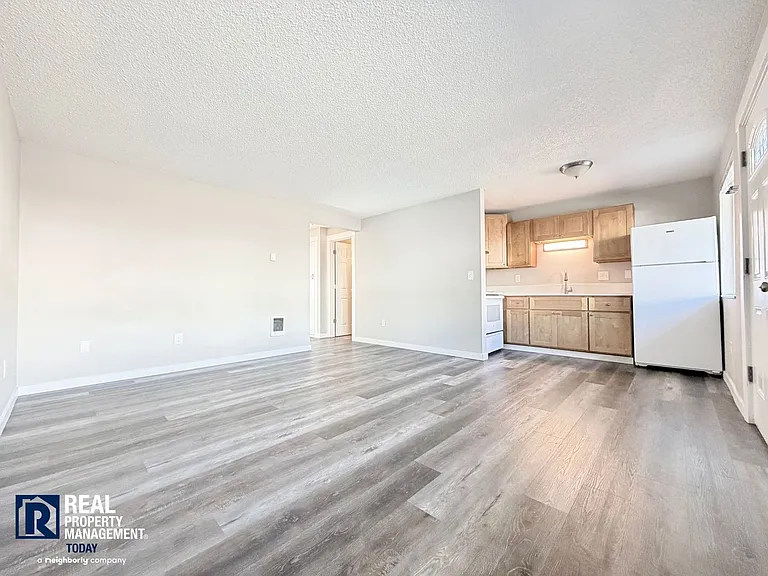 6415 Steilacoom Blvd SW Tacoma — Photo 6