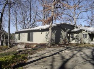 8280 Dean Rd, Fenton, MI 48430