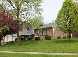 6621 Breeds Hill Dr, Indianapolis, IN