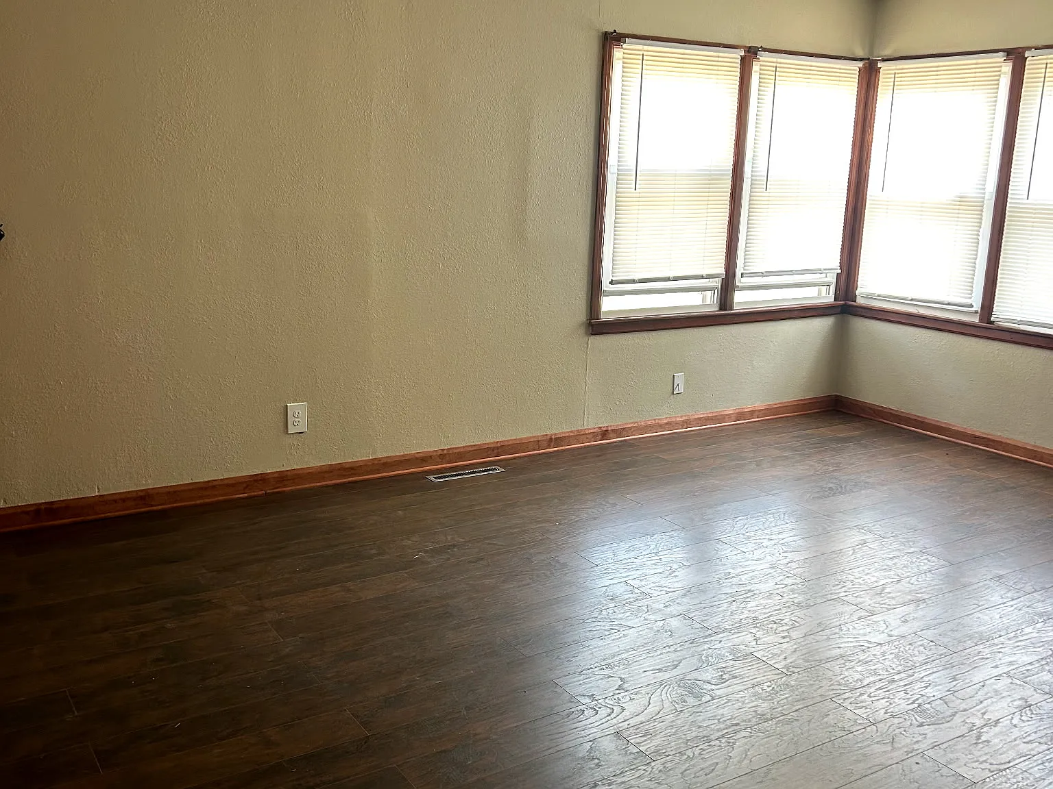 2 bed, 749 sqft, $1,025 — Photo 4