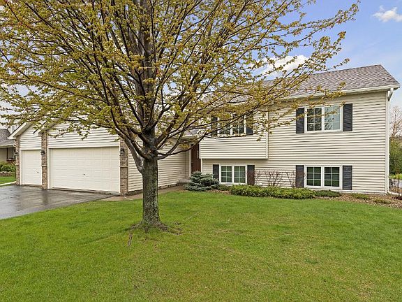 2nd image of 542 Tuttle Dr