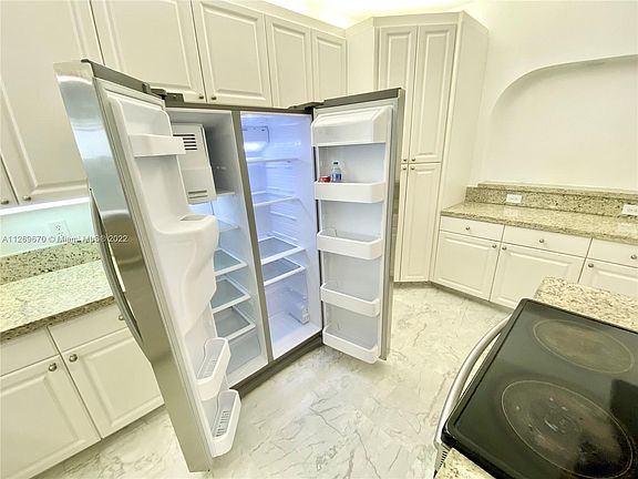 4th image of 10770 NW 66th St APT 511