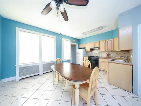 2044 71st Street image 8 of 30