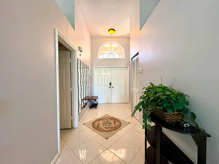 3771 Newport Ave — Photo 7