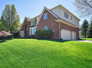 3733 Heron Ridge Dr, Rochester Hills, MI 48309