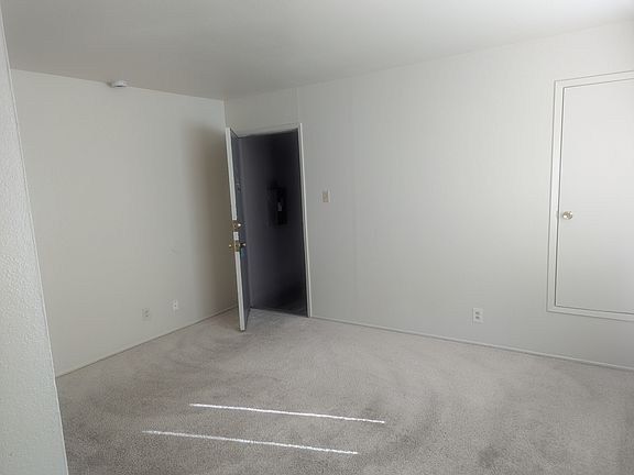 5th image of 3236 X St #5