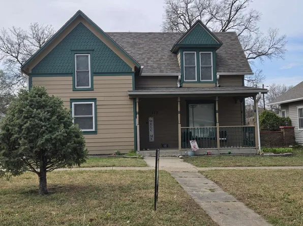 112 NE 8th St, Abilene, KS 67410