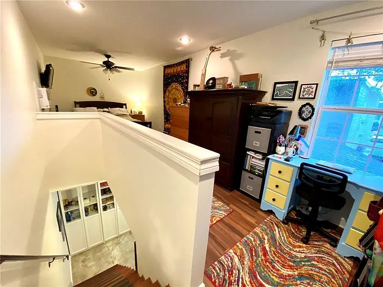 5832 Clara St #B — Photo 10