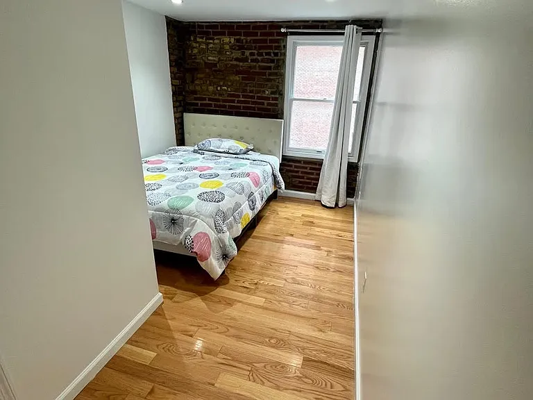 216 E 36th St #8F — Photo 9