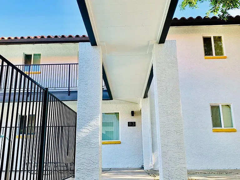 Aurora Villas — Photo 49