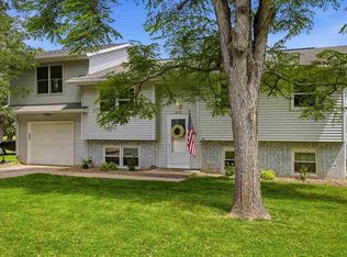 3272 Coral Ave NE, Solon, IA 52333