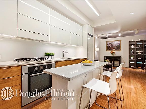 5th image of 303 E 33rd St APT 2C