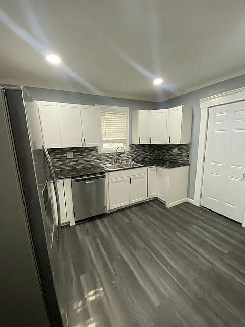 220 Bassett St - 1 — Photo 2