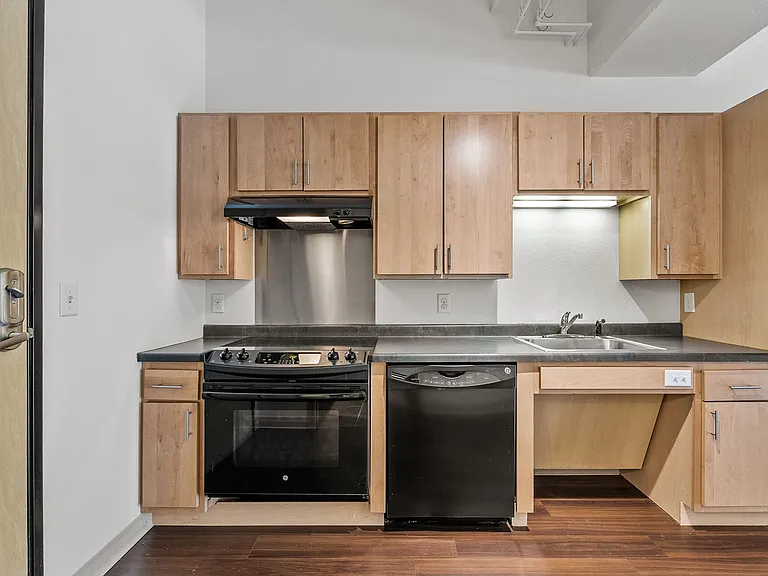 Fourth Street Co-op Apartments — Photo 15