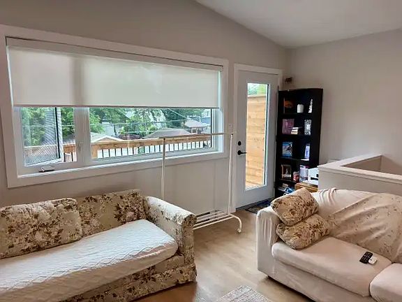 2nd image of 462 Rosedale Ave #1A