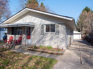 21316 Saint Francis Ave, Farmington, MI 48336
