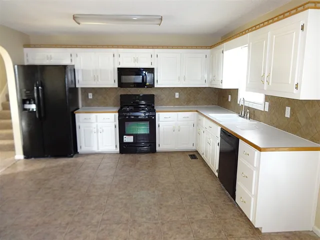 307 Split Rail Way — Photo 2