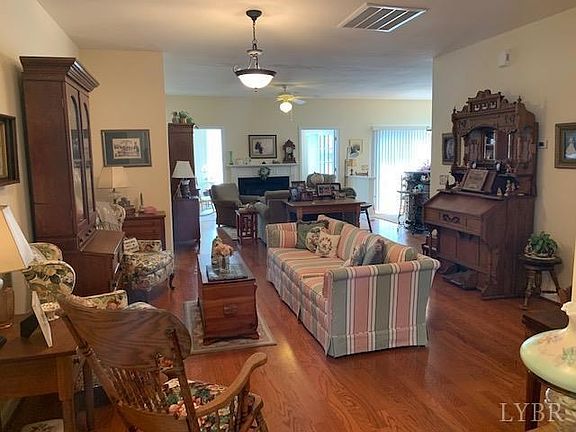 5th image of 110 Bexley Dr