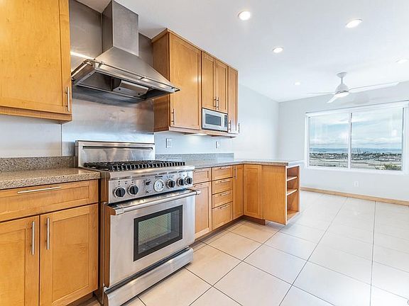 2nd image of 439 Franconia St
