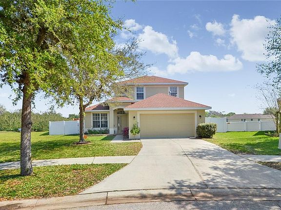 3rd image of 12826 Hampton Hill Dr