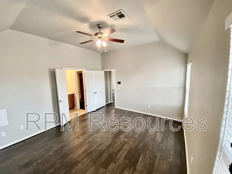 3708 New London Ave — Photo 11