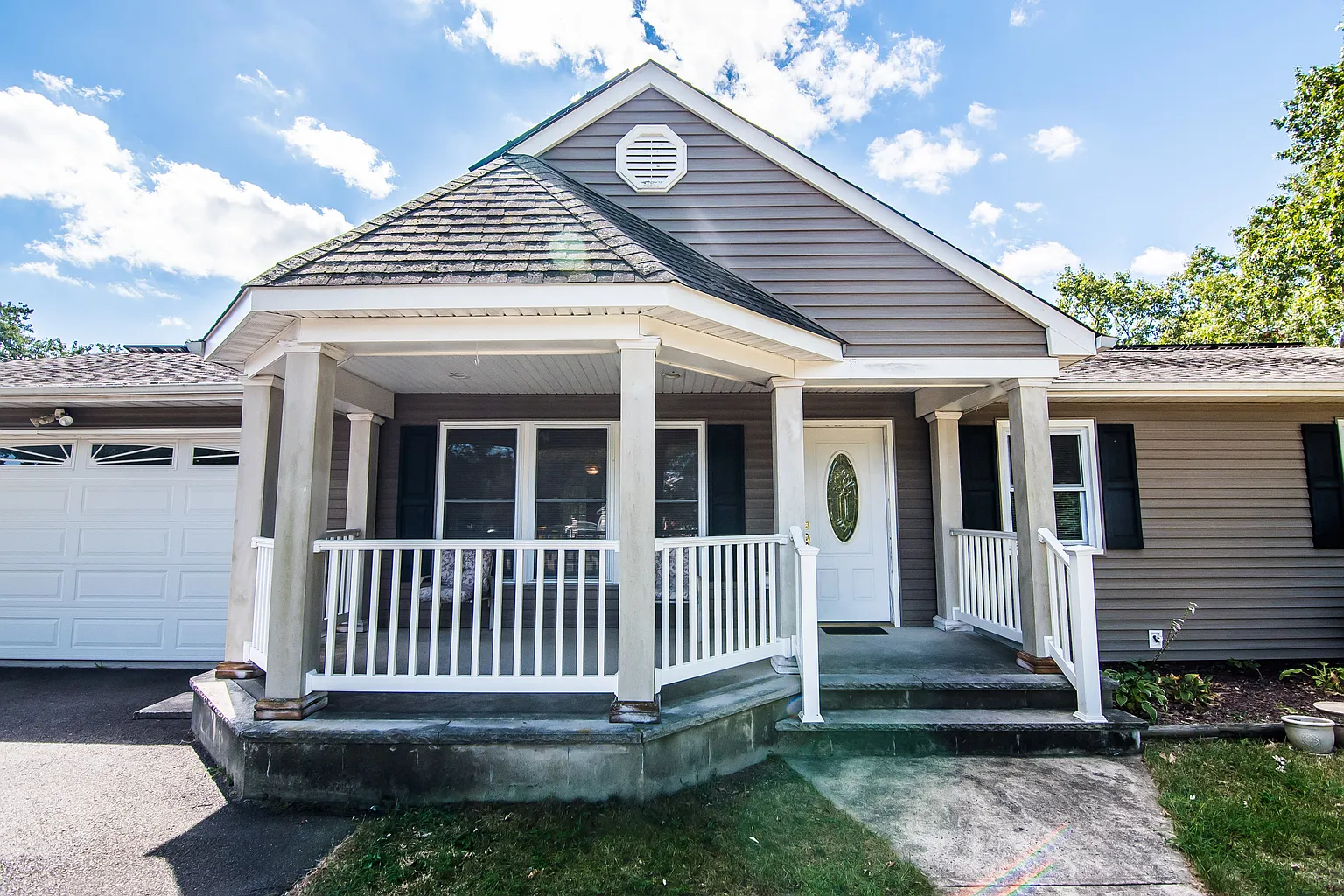1484 South St photo 1