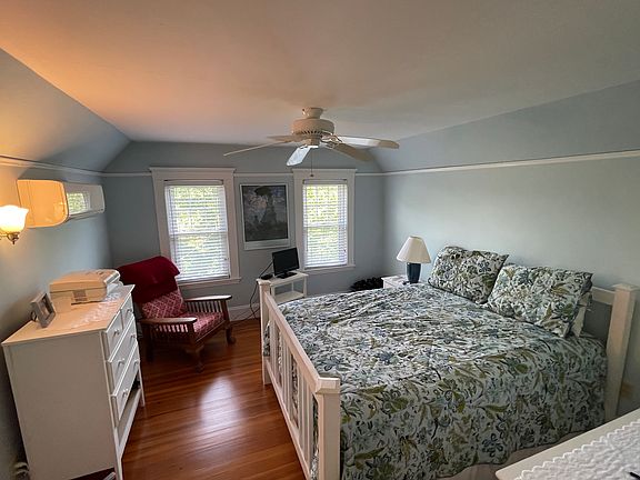 3rd image of 200 Larch Rd #1