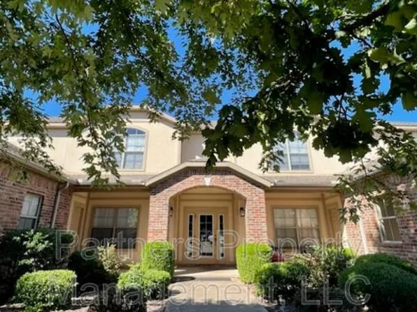 2673 N Miranda Ave APT 1, Fayetteville, AR 72703