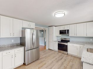 16 E Hebron Tpke, Lebanon, CT 06249