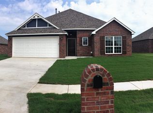 135 W 135th St N, Skiatook, OK 74070