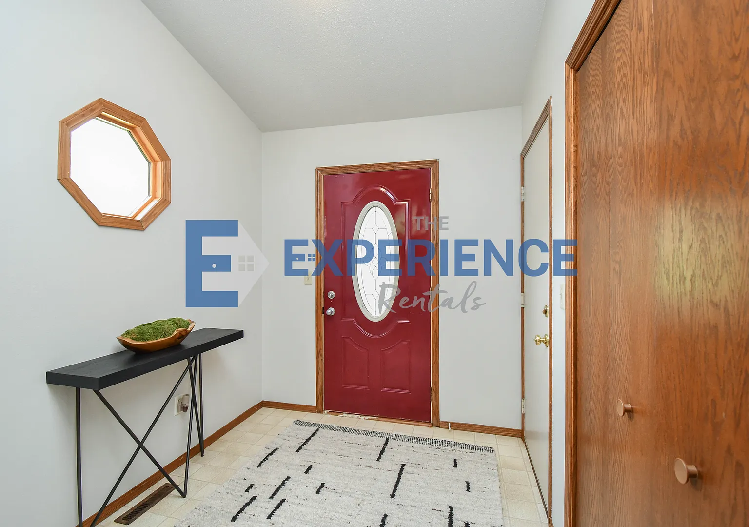Spacious & Updated Home in a Great Location! — Photo 2