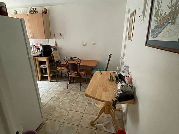 5th image of 102-36-64 Avenue 5 #H
