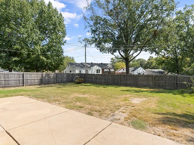 9562 Lodge Pole Ln — Photo 28