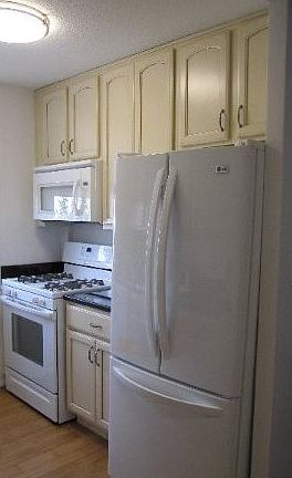 4th image of 11818 Union Tpke APT 12L