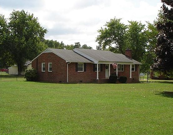 4th image of 3807 Malpas Dr
