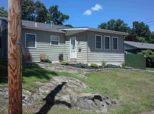 19 Van Wyck Dr, Poughkeepsie, NY