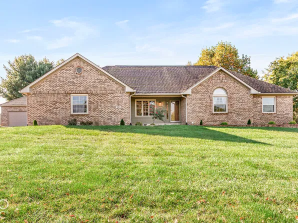 965 W Upland Ct, Mooresville, IN 46158