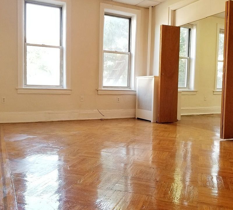 1st image of 3122 34th St APT 3